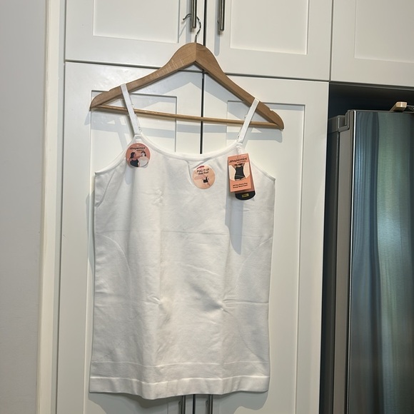 SHAPERMINT Essentials All Day Every Day
High Compression Cami Top Size 4XL - Picture 7 of 12